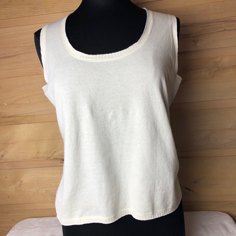 Light sweater tank super soft feel cream color size Large